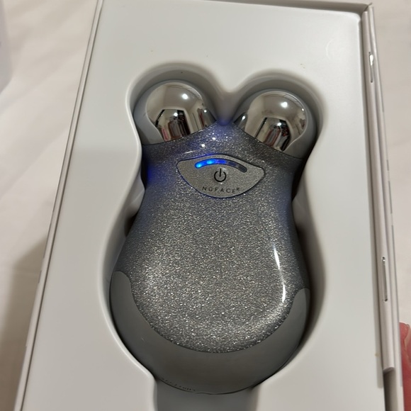 Nuface Mini Break the ice limited collection Skincare Set - Picture 8 of 8